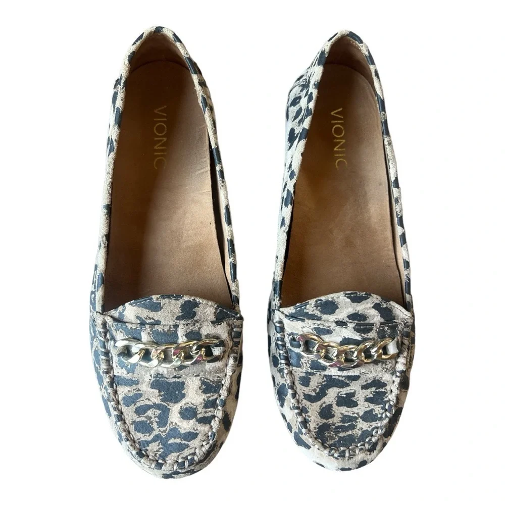 Vionic Women’s Mesa Animal Print Gold Chain Detail Slip On Loafers, 8 Wide - Picture 4 of 9
